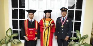 Indonesien Diplom